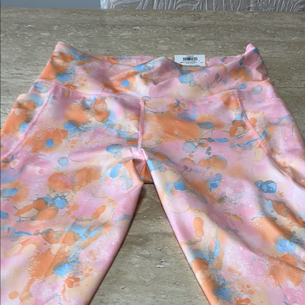 Women 2 piece Orange,Pink, white and blue active wear set. - Picture 10 of 12